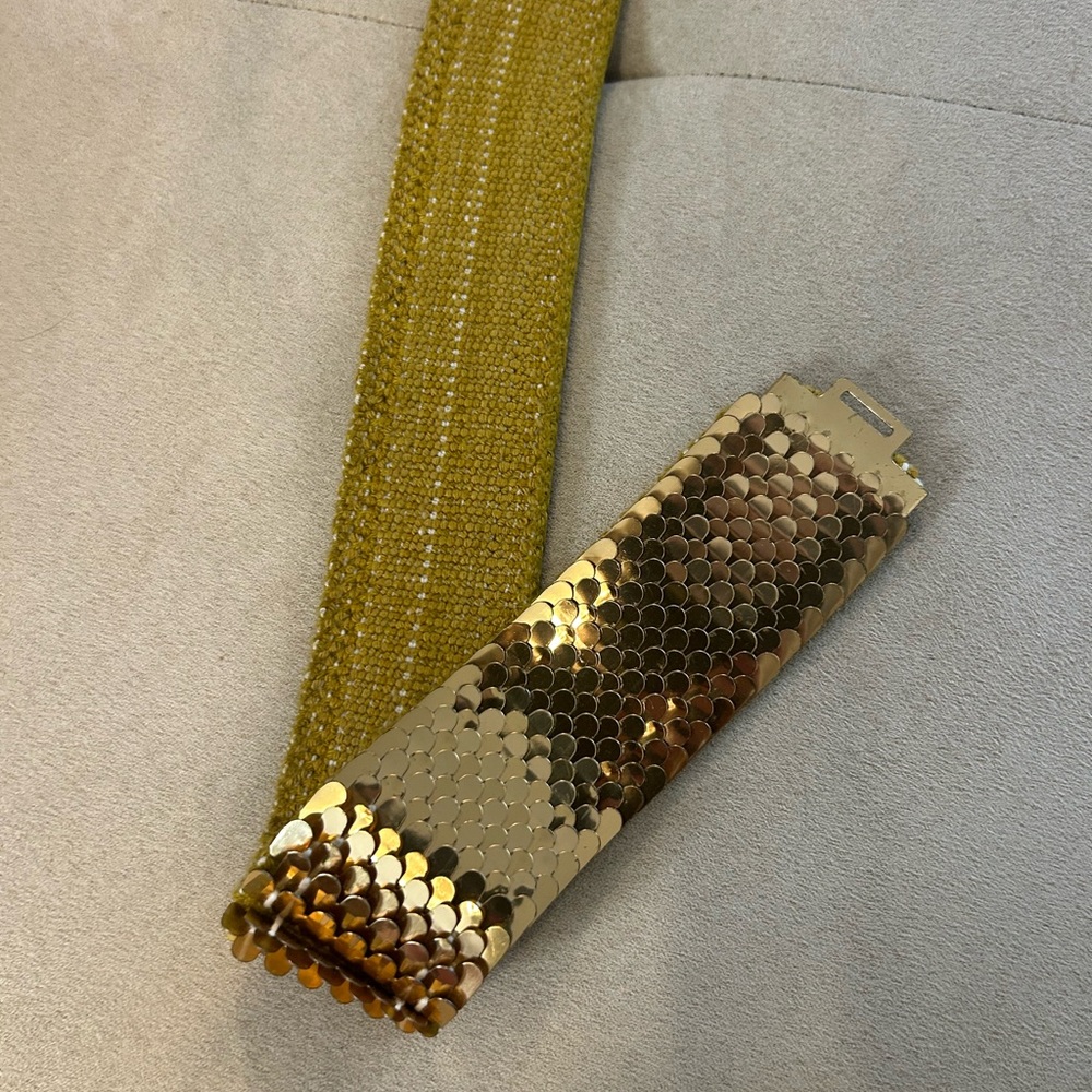 Vintage Gold Sequin Belt with a Bold Buckle❤️S/M - Picture 6 of 9